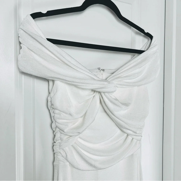 MISHA Alisa Slinky Off Shoulder Wide Leg Twist Jumpsuit in Ivory Ailsa Medium M - Picture 5 of 11